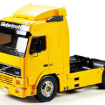 Tamiya NYA Volvo Globetrotter Semi Truck Kit