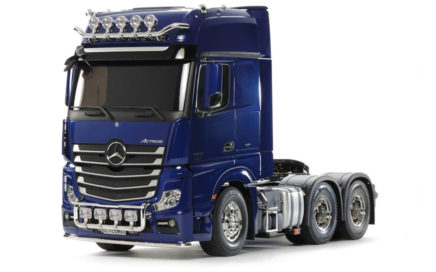 Tamiya Mercedes-Benz Actros 3363 Semi Kit - Pearl Blue