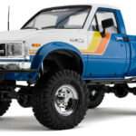 RC4WD Trail Finder 2 1982 Toyota Pickup - Blue